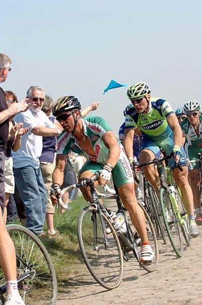 Wesemann leads Magnus Backstedt before the big Swede punctured and was dropped