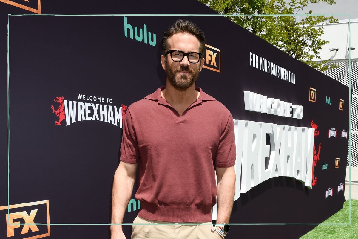 How much did Ryan Reynolds pay for Wrexham Football Club and why did he