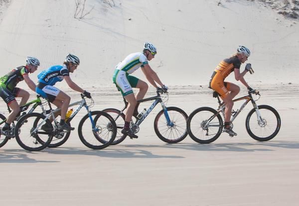 One of the Team TORQ riders has a fair bunch making use of his draft.