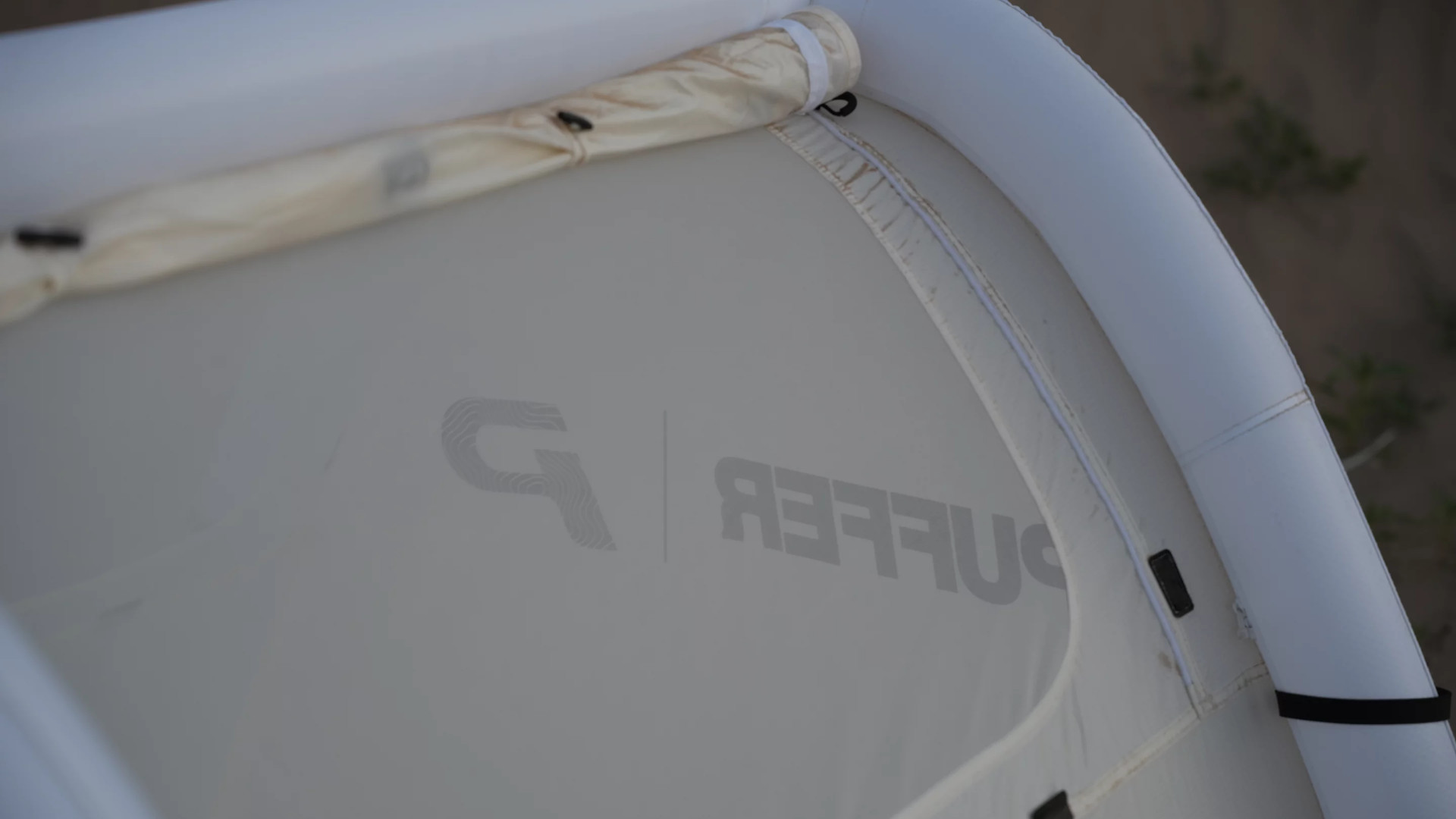 Puffer tent