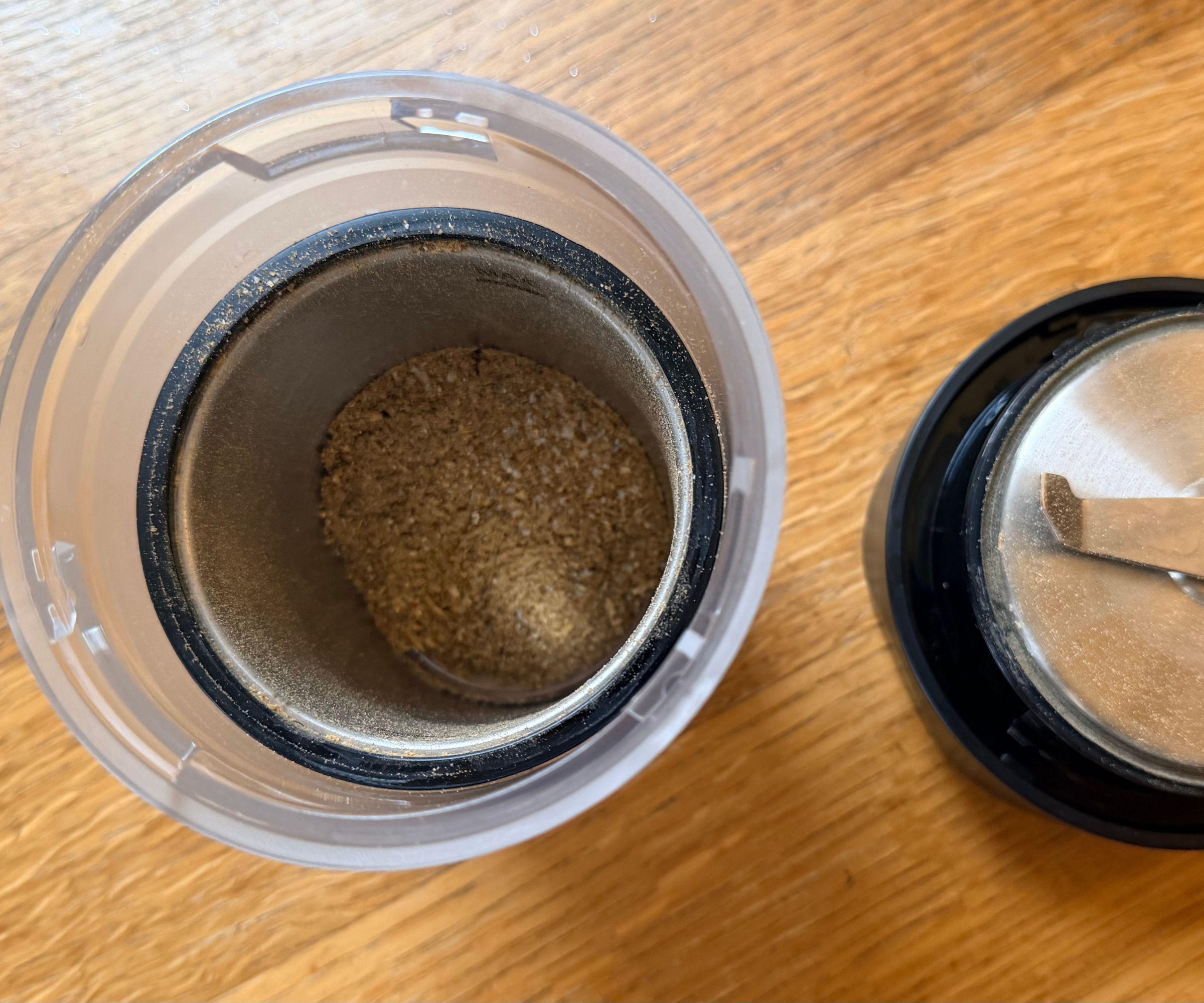 Ground spices in the Nutribullet Ultra plus