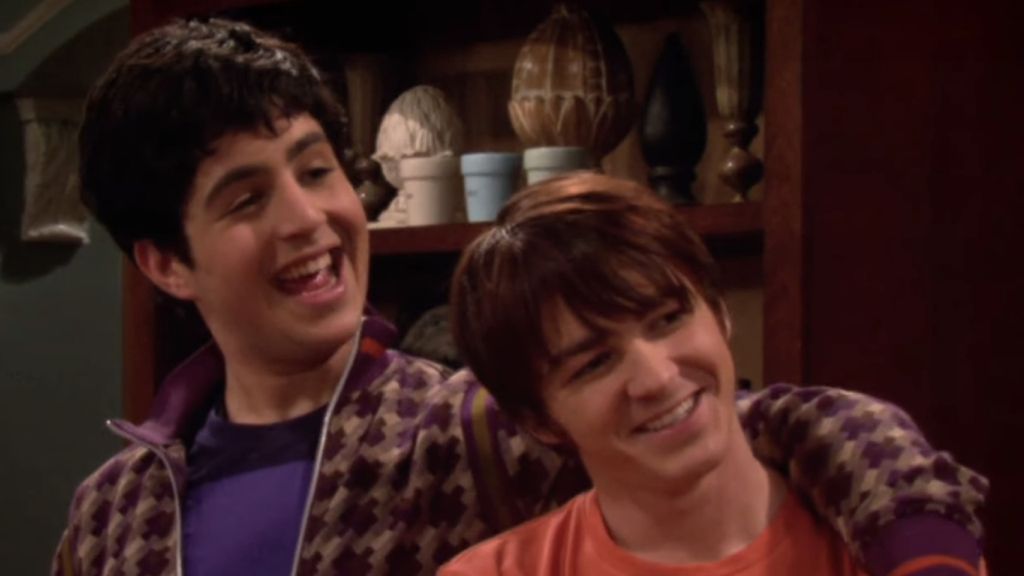 Drake Bell Reveals Whether He’d Be Up For A Drake And Josh Reboot In ...