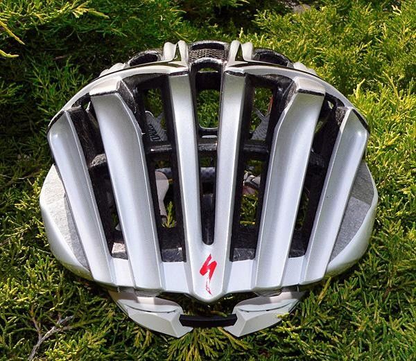Large vertical exhaust ports allow hot air to escape.