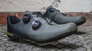 cycling shoes with clips