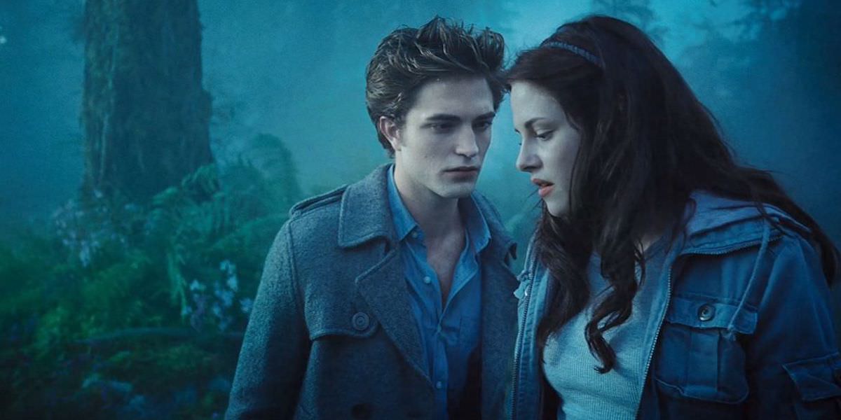 Robert Pattinson and Kristen Stewart in Twilight