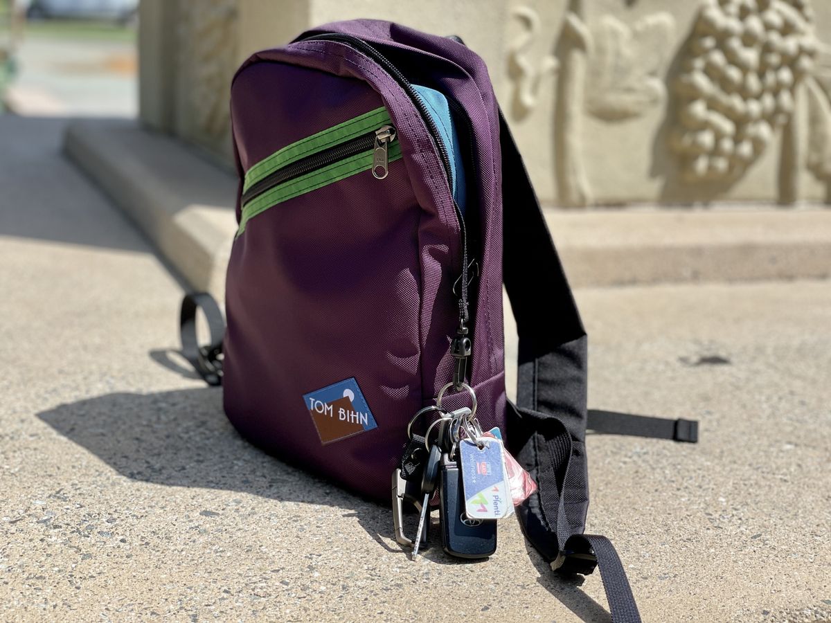 Tom Bihn Zeitgeist Aubergine Hunter O Ring Keystrap