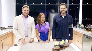 Judge Curtis Stone, Judge Yolanda Gampp and host Joel McHale in Crime Scene Kitchen season 3