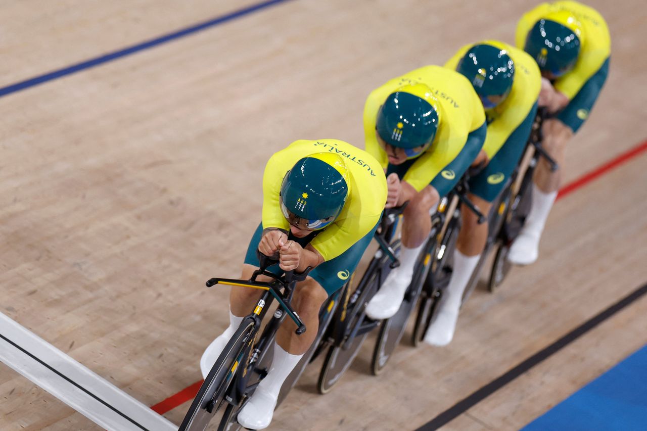 The Australian men's team pursuit team in Tokyo