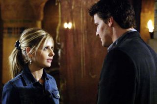 sarah michelle gellar as buffy speaking to David Boreanaz as angel in buffy the vampire slayer