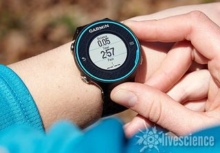 The Forerunner 620 tracks advanced running metrics, including cadence and ground contact time.