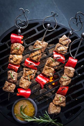 beef and bell pepper skewer on bbq