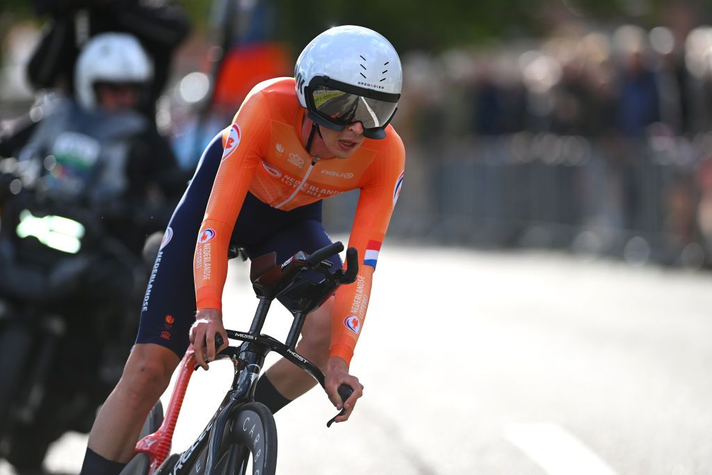 HASSELT BELGIUM SEPTEMBER 11 Thymen Arensman of Team The Netherlands sprints during the 30th UEC Road Cycling European Championships 2024 Mens Elite Individual Time Trial a 313km from HeusdenZolder to Hasselt UCIWT on September 11 2024 in Hasselt Belgium Photo by Luc ClaessenGetty Images