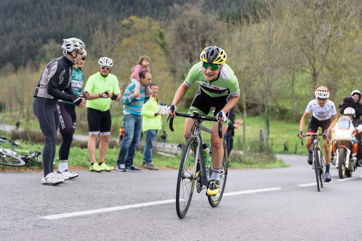 Doris Schweizer leads over the first categorised climb