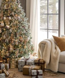 Christmas tree and presents