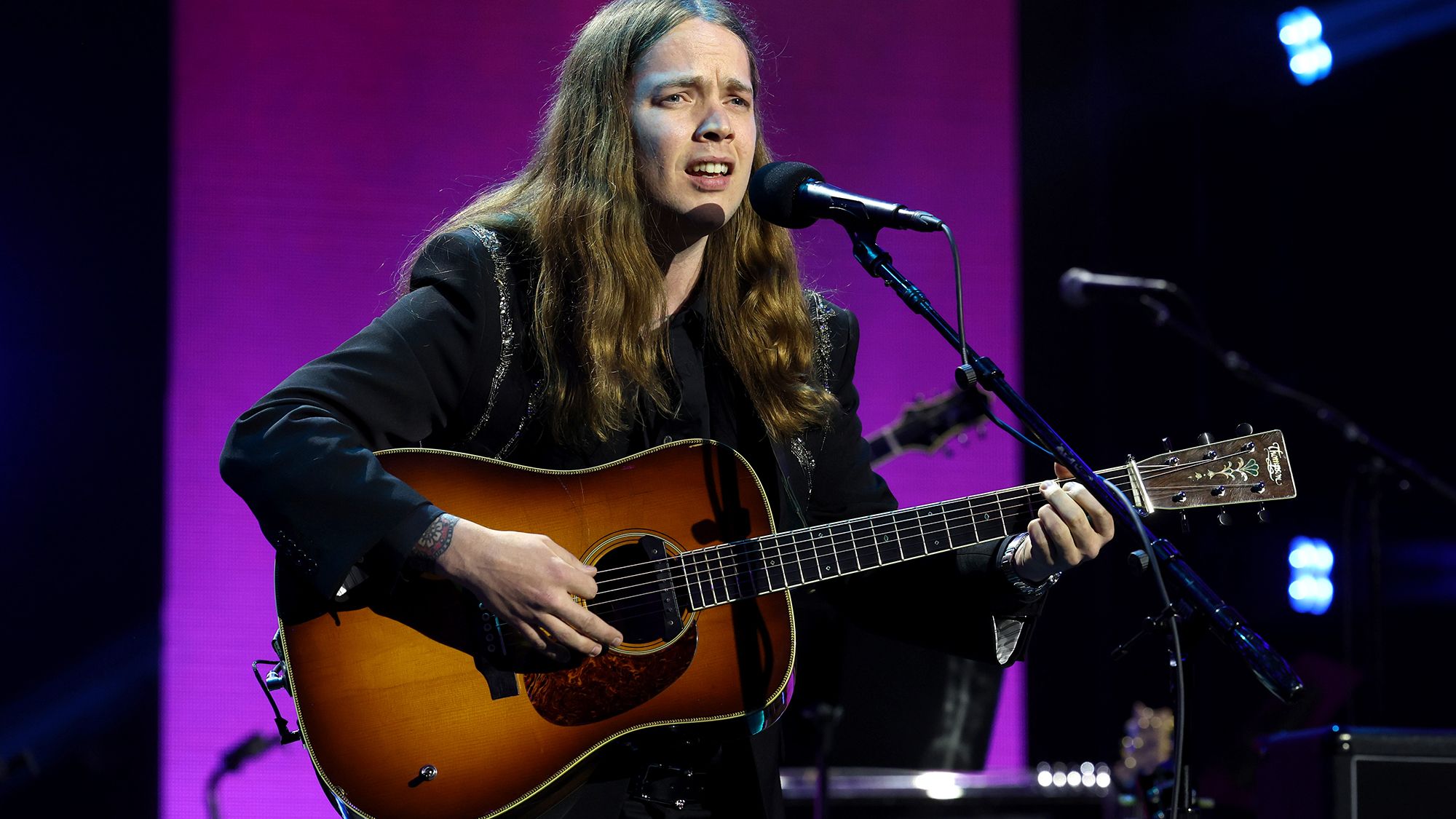 Billy Strings performing live