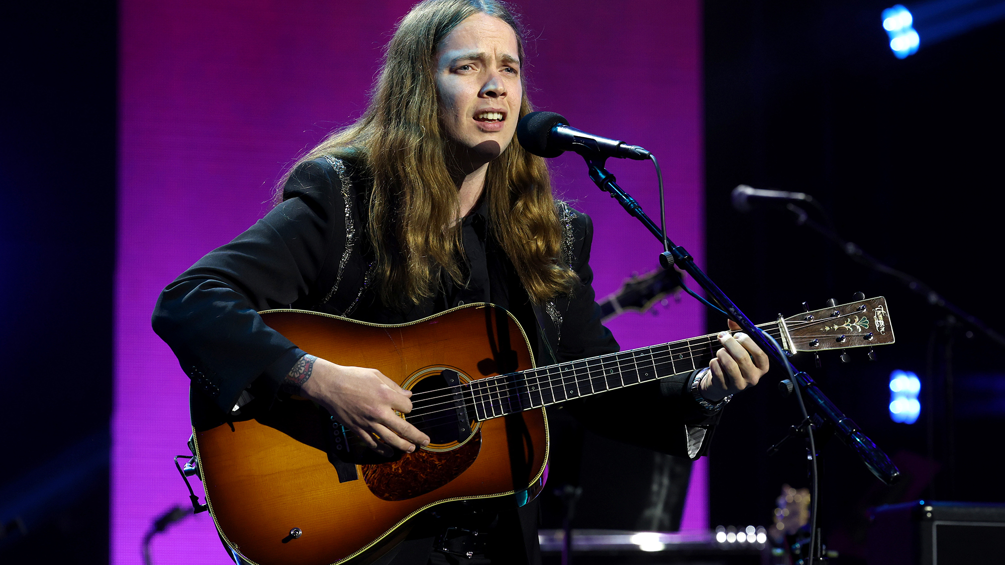 Billy Strings performs onstage during the 2025 MusiCares Persons of the Year Honoring The Grateful Dead on January 31, 2025 in Los Angeles, California