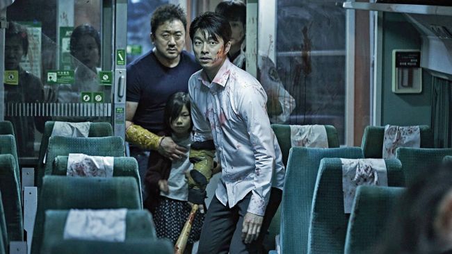 Train to Busan -elokuvan päähenkilöt junassa