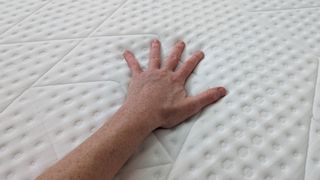 Emma Zero Gravity mattress feels cool to the touch