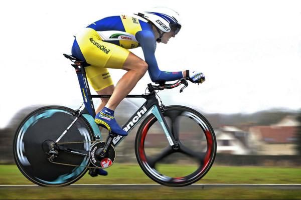 Gustav Larsson (Vacansoleil - DCM) in full flight