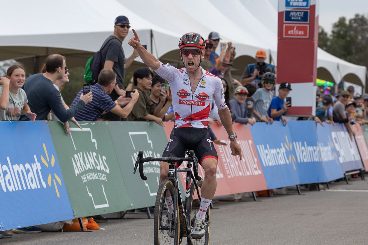 Eli Iserbyt (Pauwels Sauzen - Bingoal) celebrates his second North American CX World Cup win.