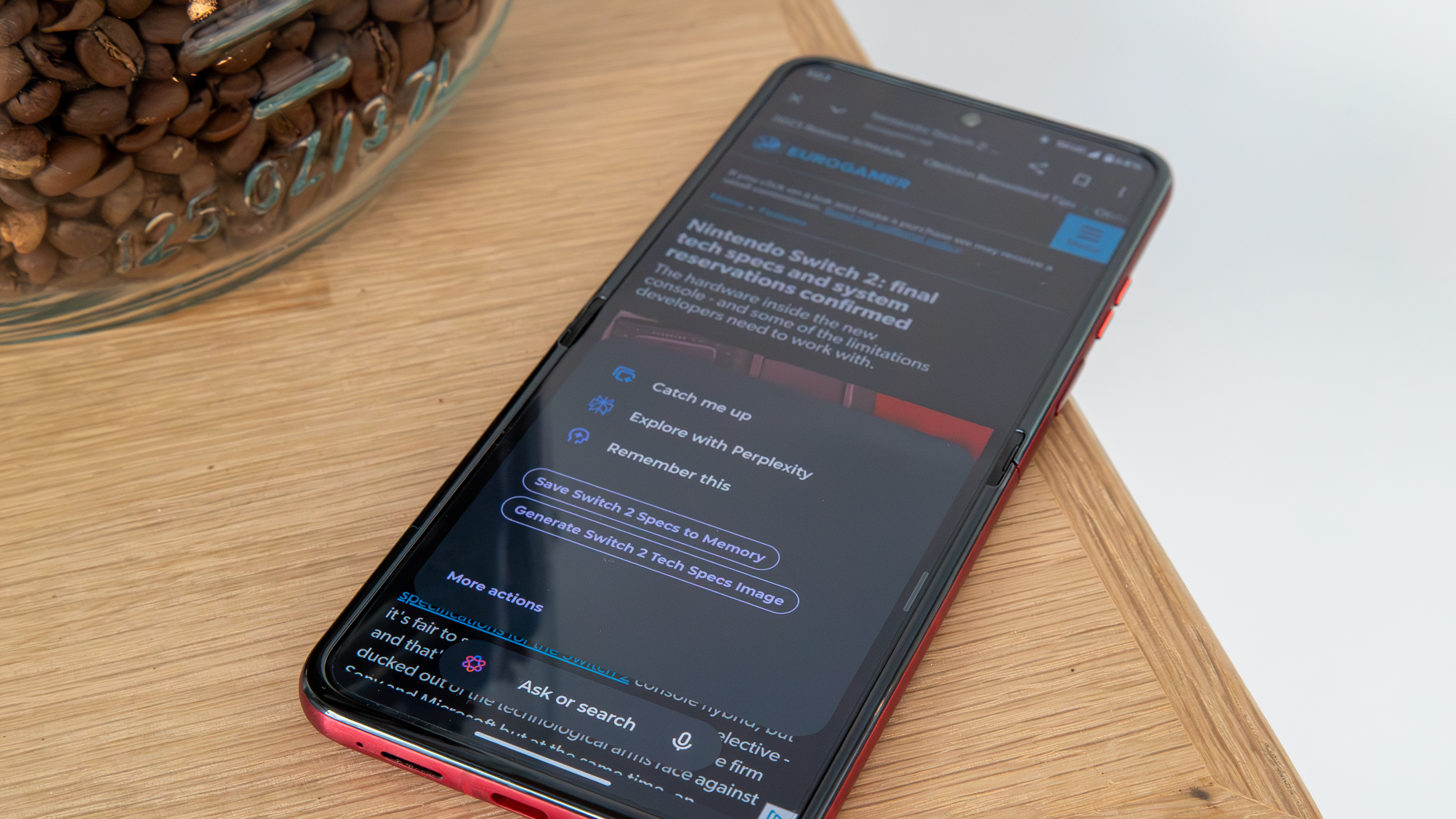 Moto AI showing contextual options on the Razr Ultra 2025