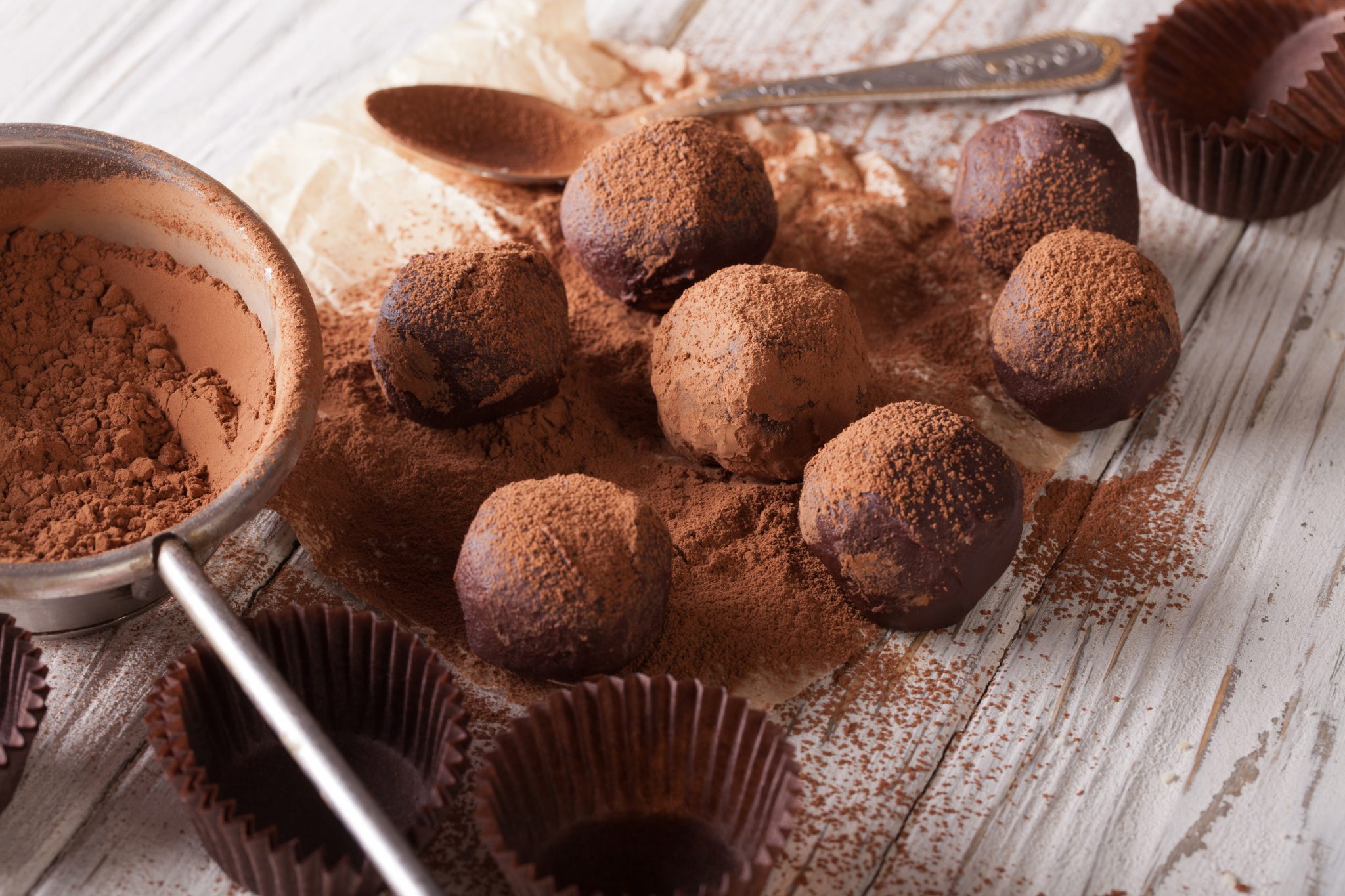 13-of-the-best-boozy-christmas-party-food-and-drink-recipes-2-1556668971-AJos.jpg