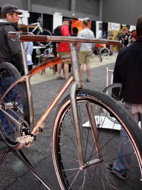 Naked's city bike was simply stunning with almost no visible hardware. Absolutely gorgeous - and well deserving of this year's "People's Choice" award.