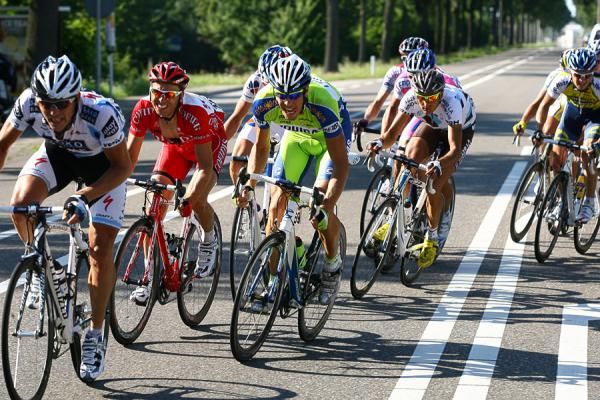 The pace was on with 15km to go