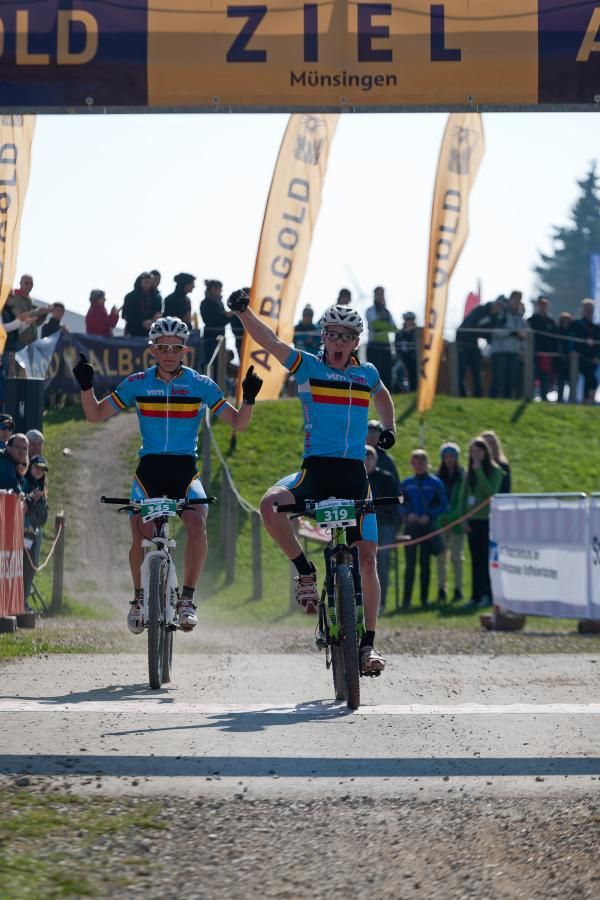 The finish of the junior men's race