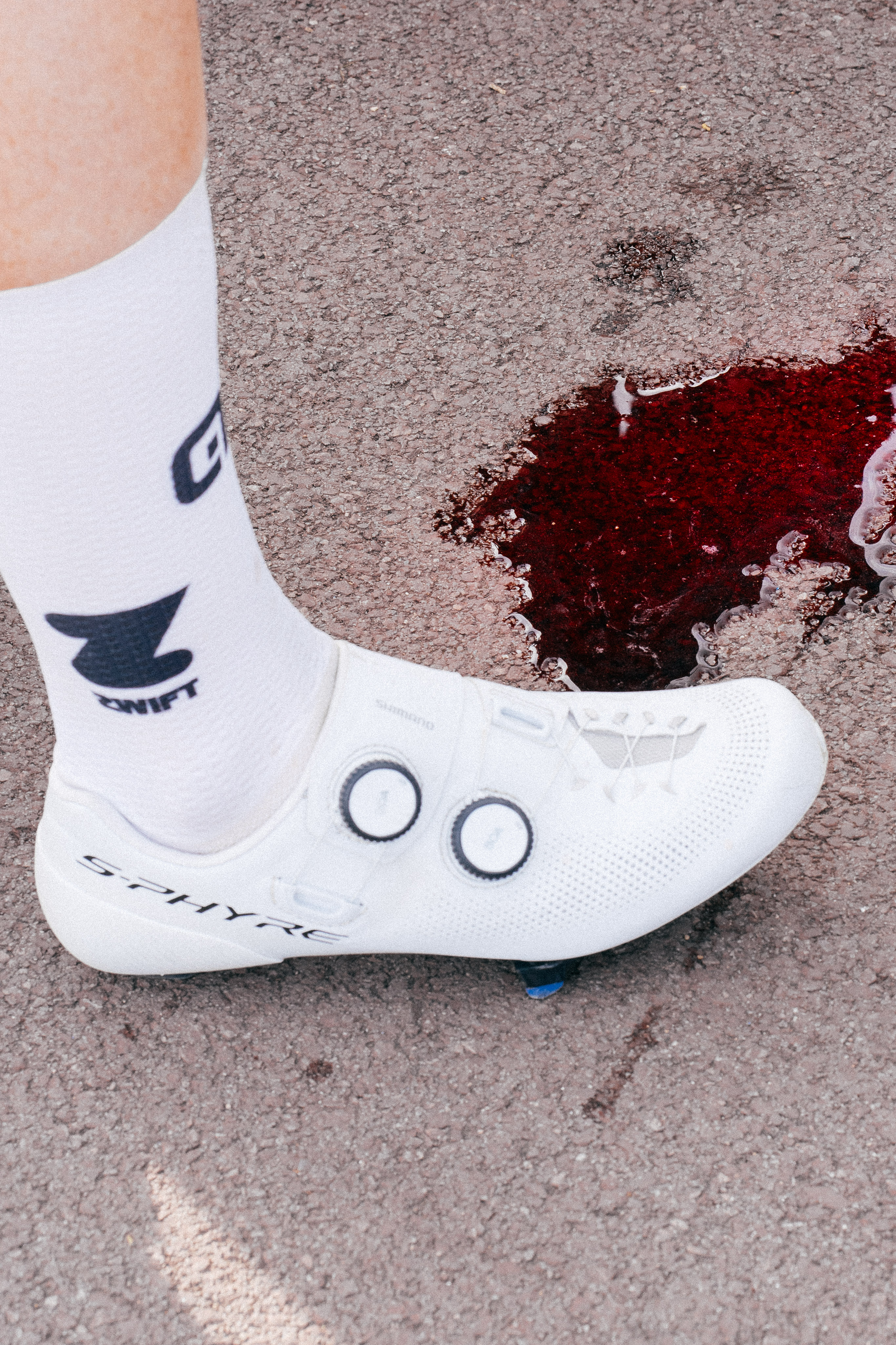 Ciclistas profesionales al final de la París-Roubaix