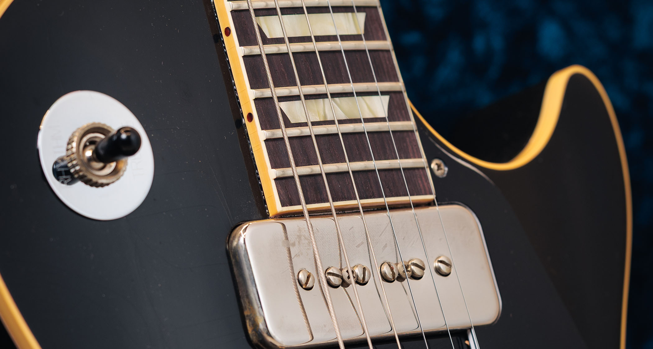 “The most talked-about guitar of the summer is coming to the Gibson Garage London”: P-90s, Light Aging from the Murphy Lab, handwritten Oasis lyrics… The Gibson Custom Noel Gallagher Les Paul Standard has been unveiled and is here photographed in the Gibson Garage, with a variety of close-ups to show every detail.