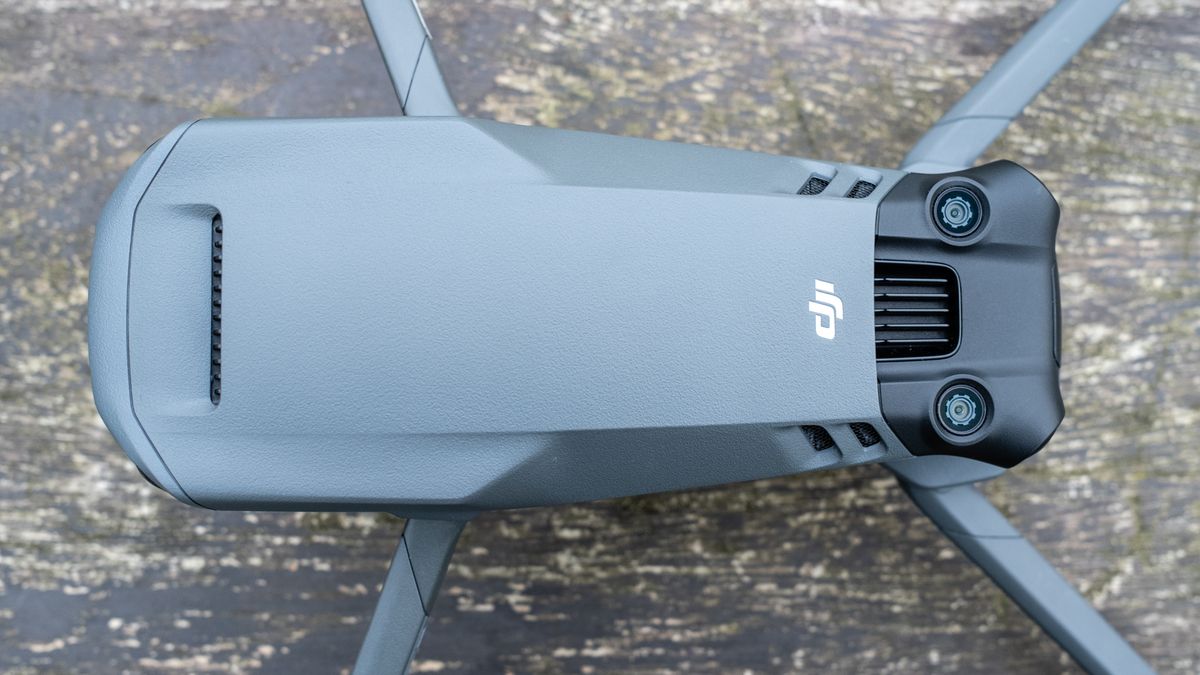 DJI Mavic 3 Classic_drone body close up