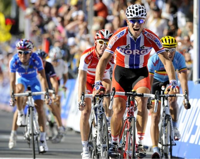 Thor Hushovd (Norway) raises his arms to celebrate his 2010 win