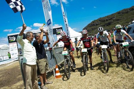 Riders lined up to start the team time trial