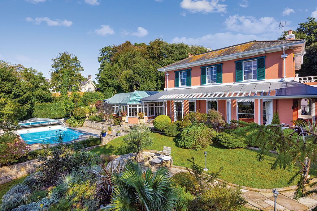 House for sale &ndash; Mintons, Torquay, Devon.