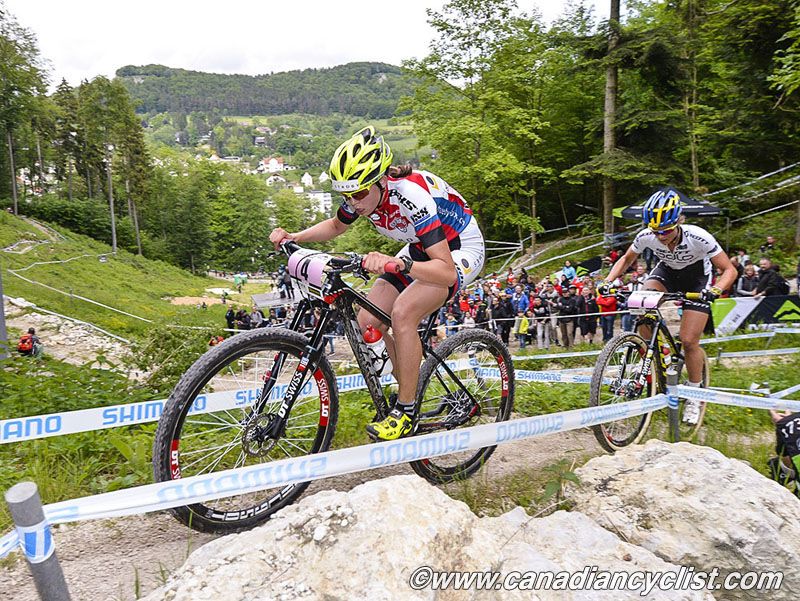 Alessandra Keller (Strueby-Bixs Team) leads Jenny Rissveds (Scott-Odlo MTB Racing Team)