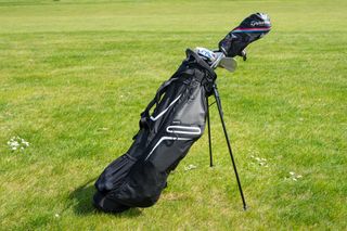 Inesis Golf Ultralight Stand Bag standing in its own