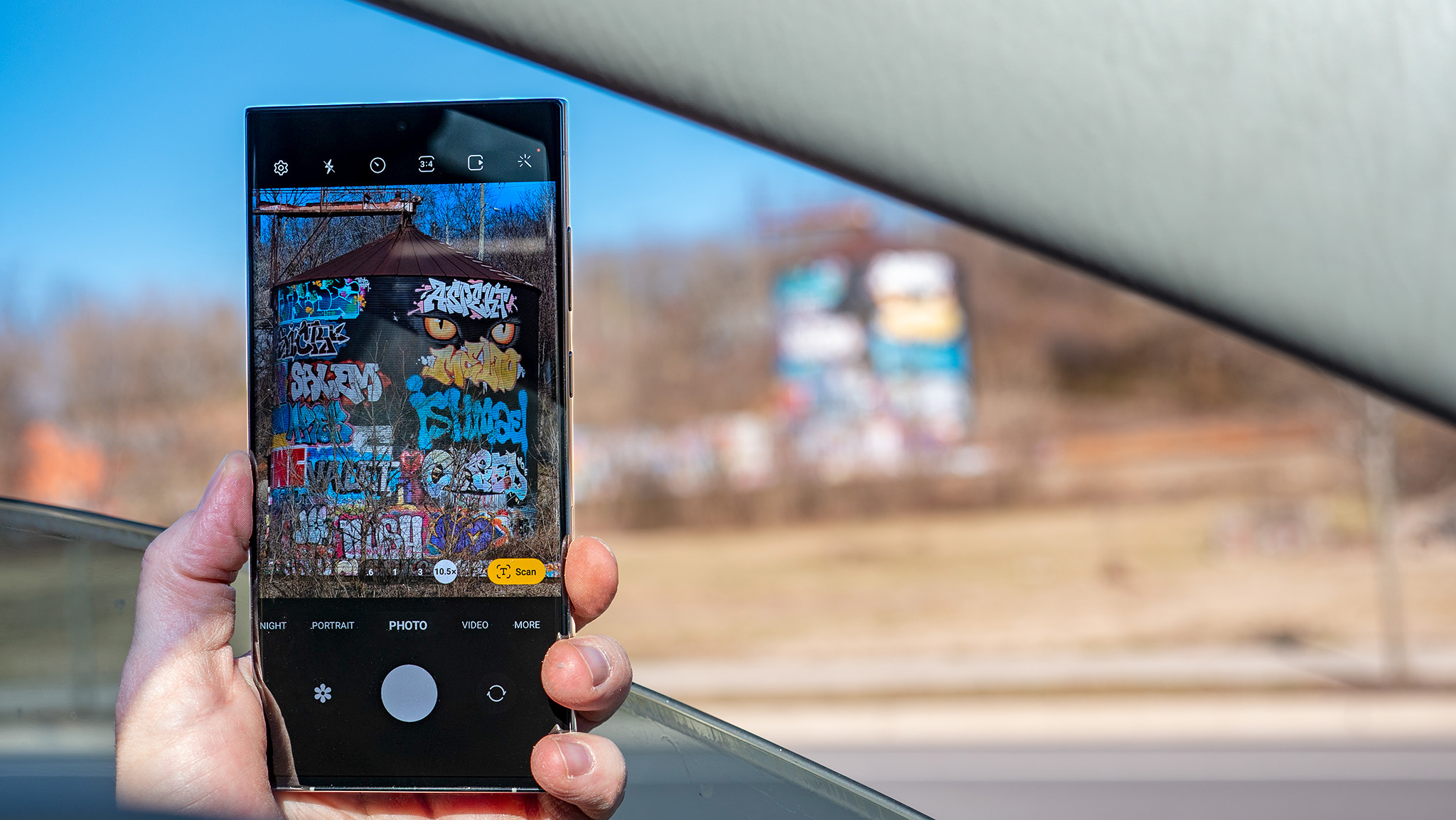با Samsung Galaxy S23 Ultra از چند گرافیتی با زوم 10 برابر عکس بگیرید