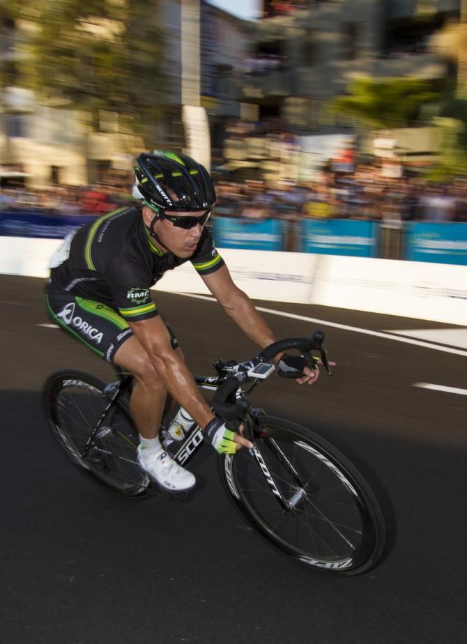 Robbie McEwen cornering during the men's race.