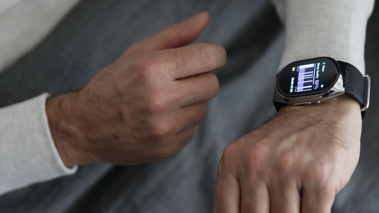 This new inflating smartwatch will accurately measure your blood ...