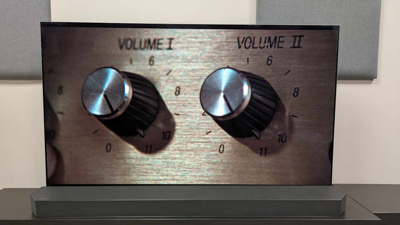 This is spinal tap 4k blu-ray on LG G5 showing the dial on amp turned up to 11.
