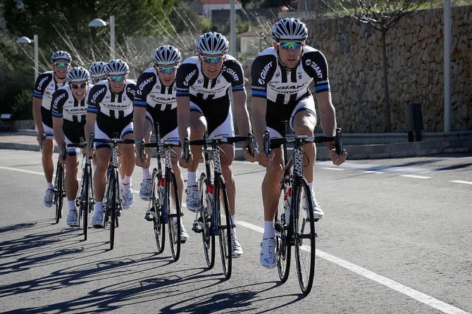John Degenkolb and Marcel Kittel having fun at the back of the line