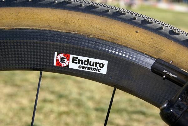 The carbon rim on the Racing 38CX