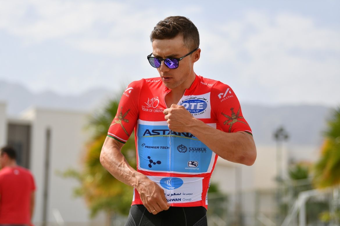 Alexey Lutsenko back in red at the Tour of Oman