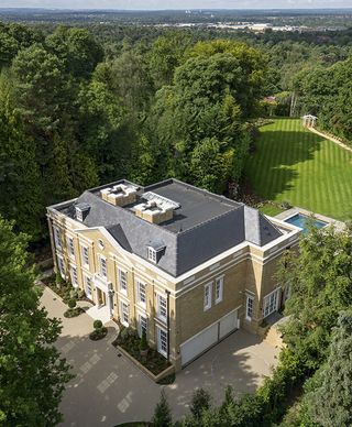 luxury homes for sale in St George's Hill