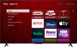 白色背景上的TCL 4系列电视。屏幕上是Roku TV界面，主页上显示Netflix和Disney+等应用程序。