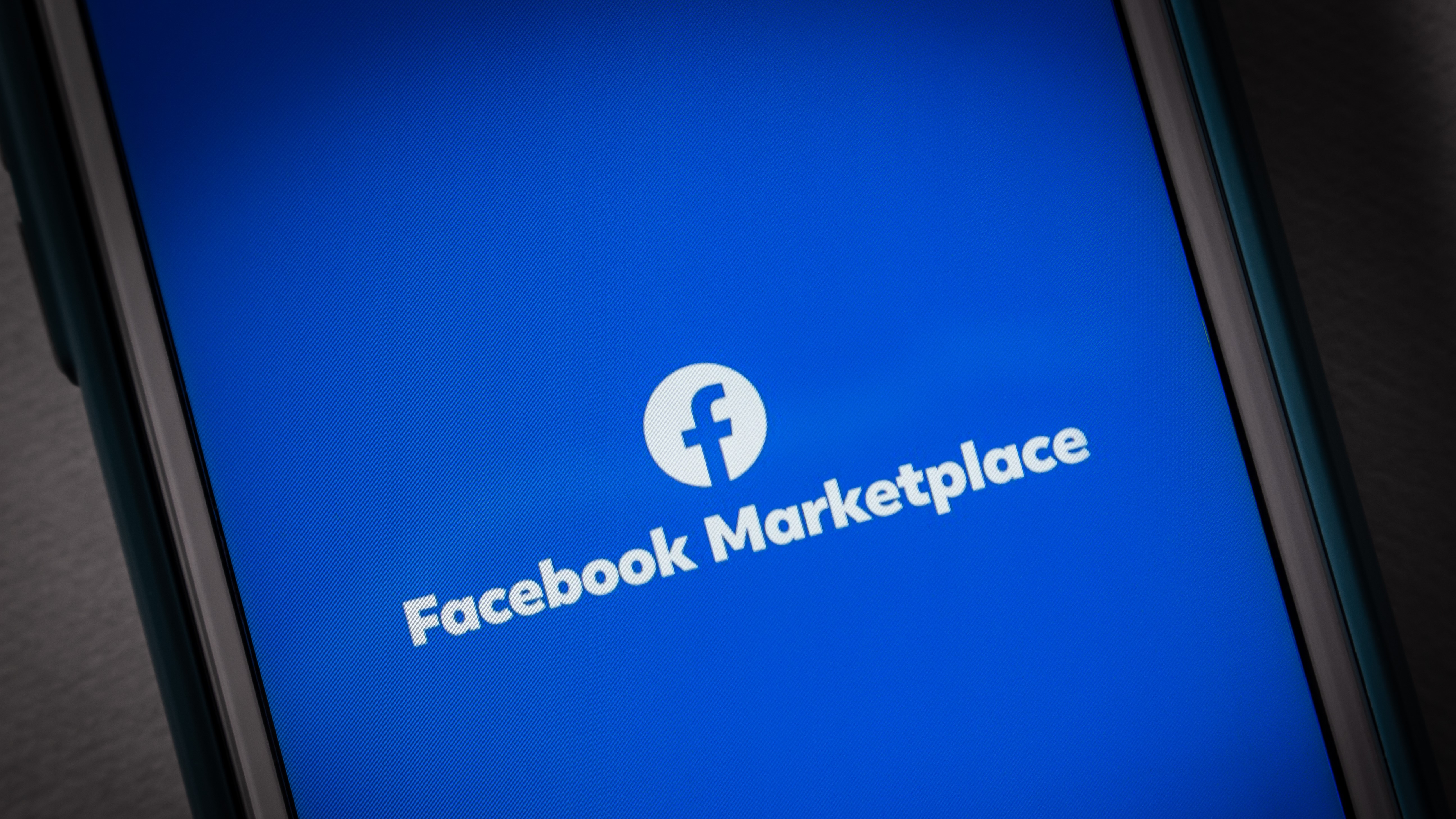 How to Sell on Facebook Marketplace - 2023 Beginner's Guide