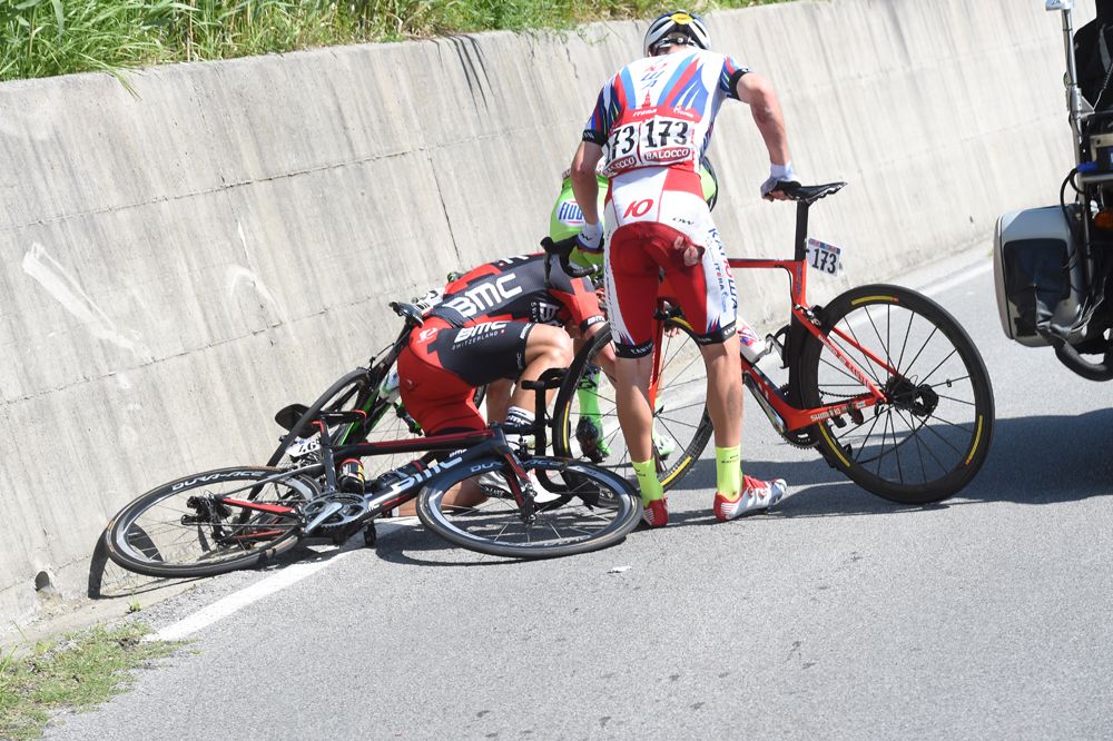The first crash on stage 2 of the Giro d'Italia