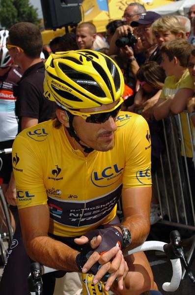 Tour de France leader Fabian Cancellara (RadioShack-Nissan) awaits the start of stage 4 in Abbeville.