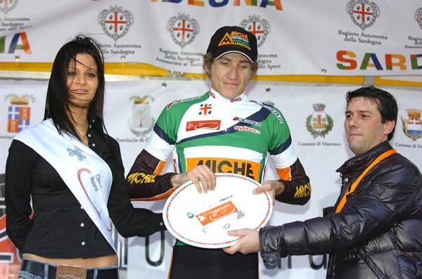 Przemyslaw Niemiec (Miche) leads the mountains classification.